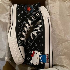 New! Converse Hello Kitty Hi Top Women’s US: 7